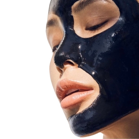 ACEOLOGY Detoxifying Treatment Mask MSRP $59 - Picture 7 of 10